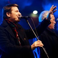 Tomislav Bralić i klapa Intrade zabavljali su publiku na splitskoj rivi