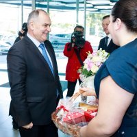 Split: Župan Blaženko Boban posjetio je splitsko rodilište gdje je rođena prva beba u 2020. godini