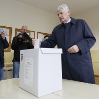 Mostar: Dragan Čović u pratnji supruge glasovao u drugom krugu predsjedničkih izbora