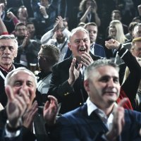 Praćenje rezultata za izbor predsjednika RH u stožeru Zorana Milanovića