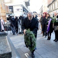 Zagreb: Bandić položio vijenac kod spomenika Nikoli Tesli u Masarykovoj