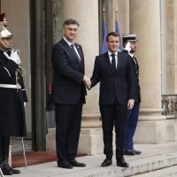 Sastanak Plenkovića i Macrona u Elizejskoj palači