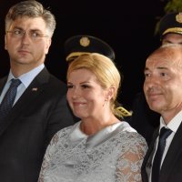Kolinda Grabar-Kitarović u čipkastoj odjeći