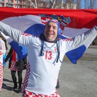 Hrvatski navijači u Grazu čekaju početak utakmice između Hrvatske i Bjelorusije