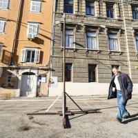 Zapaljena skulptura od Ivana Kožarića, Stog sijena