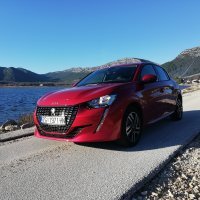 Peugeot 208 Allure BlueHDi 100 S&S