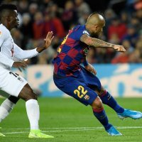 Barcelona (Arturo Vidal) - Granada (Ramon Azeez)