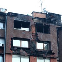 Vatrogasci i dalje osiguravaju požarište u Ulici Jakova Gotovca