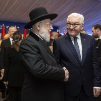 Njemački predsjednik Frank -Walter Steinmeier i rabin Yisrael Meir Lau koji je preživio holokaust
