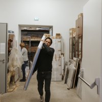 David Maljković, postavljanje izložbe 'S kolekcijom'