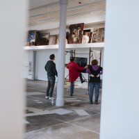 David Maljković, postavljanje izložbe 'S kolekcijom'