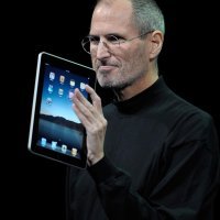 Steve Jobs predstavlja prvi iPad
