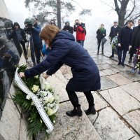 Položeno cvijeće u povodu Dana sjećanja na žrtve holokausta u Sarajevu