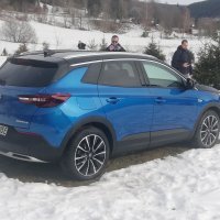 Opel Grandland X Hybrid4