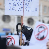 Tisuće na prosvjedu protiv Bandića u Zagrebu