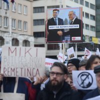 Tisuće na prosvjedu protiv Bandića u Zagrebu