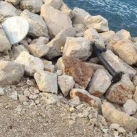 Bura otpuhala terasu kafića u Dugom Ratu