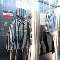 Ako tebe zaboravim - Holokaust u Hrvatskoj 1941. - 1945. / zadnje odredište Auschwitz.