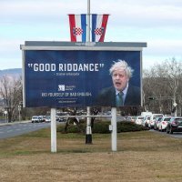 Sarkastičan plakat o (ne)poznavanju engleskog jezika hrvatske veleposlanice pri EU