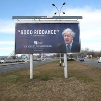 Sarkastičan plakat o (ne)poznavanju engleskog jezika hrvatske veleposlanice pri EU