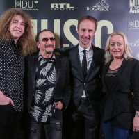 Željko Bebek sa sinom Zvonimirom i suprugom Ružicom i Marc Puskarić