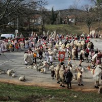 Rijeka: Održana je povorka zvončara poslije koje se očekuje Zvončarska simfonija