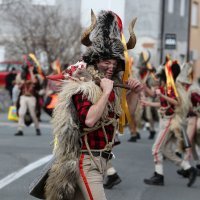 Rijeka: Održana je povorka zvončara poslije koje se očekuje Zvončarska simfonija
