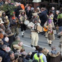 Rijeka: Održana je povorka zvončara poslije koje se očekuje Zvončarska simfonija