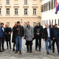 Zagrebačka oporba ispred Vlade