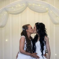 Robyn Peoples i Sharni Edwards