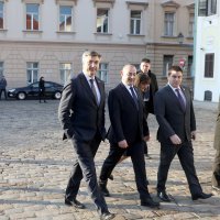 Plenković s ministrima dolazi u Banske dvore