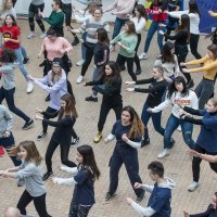 Policija zaplesala sa školarcima u sklopu projekta 'Živim život bez nasilja'