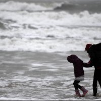 Oluja Denis stigla do obale Velike Britanije