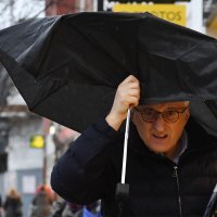 Oluja Denis stigla do obale Velike Britanije