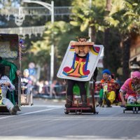 Opatija: Balinjerada, uzbudljiva utrka maškara na vozilima s kugličnim ležajevima