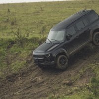 Land Rover Defender na snimanju novog filma o Jamesu Bondu