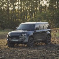Land Rover Defender na snimanju novog filma o Jamesu Bondu