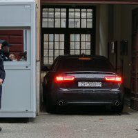 Automobil napustio zgradu u kojoj živi Zoran Milanović