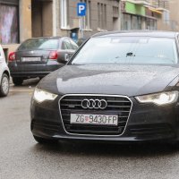 Automobil napustio zgradu u kojoj živi Zoran Milanović