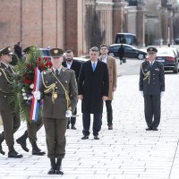 Predsjednik Zoran Milanović položio vijence na groblju Mirogoj