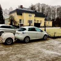 Prikolica s dodatnom baterijom