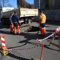 Zagreb: Puknuće cijevi u Ružmarinkovoj ulici