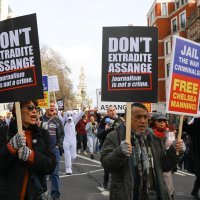 Prosvjed protiv izručenja Assangea u Londonu