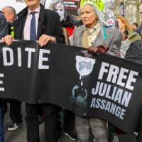 Prosvjed protiv izručenja Assangea u Londonu