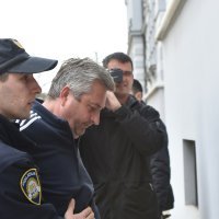 Pula: Priveden muškarac koji je metalnom šipkom napao susjedu i teško ju ozlijedio