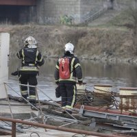 Zagreb: Vatrogasci i policija u potrazi za čovjekom koji je skočio s mosta