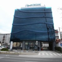 Razbijena stakla na poliklinici Svjetlost u vlasništvu Nikice Gabrića