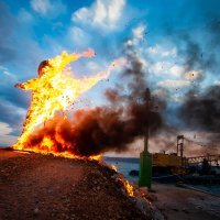 U Kaštel Starom spalili lutku s likom bivše predsjednice