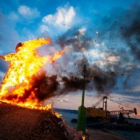 U Kaštel Starom spalili lutku s likom bivše predsjednice