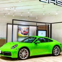 Porsche 911 Carrera u pop-up trgovini u Tajpeju 2019.